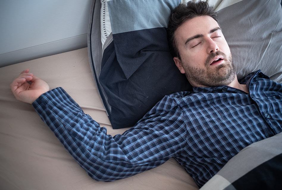 4 učinkovite rešitve proti smrčanju